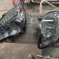 2012 CHEVY EQUINOX LTZ  HEADLIGHTS