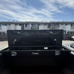 UWS Truck Tool Box (Model 1932975) – Mid Size – Black – Locking