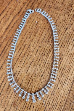 Vintage  Rinstone Necklase Well Made