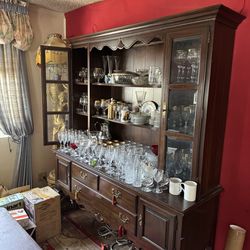 Nice Display Cabinet!!