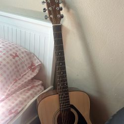 Yamaha Guitar 