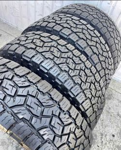 275 70 18 Tires Con 80% De Vida Las 4 de la marca cooper