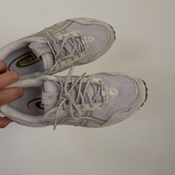 Smoke Color ASICS Gel Women’s 7.5
