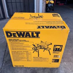 DEWALT 15 Amp Corded 10 in. Job Site Table Saw with Rolling Stand