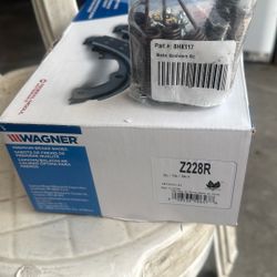 Ford 50’s And Early 60’s Front Or Rear Brake Pads With Springs 