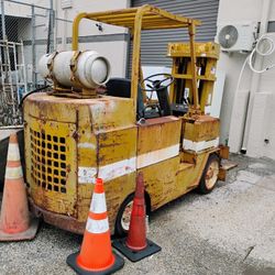 Forklift with V6 motor