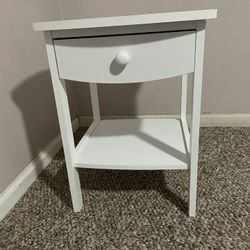 Cute night stand