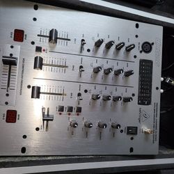 Berigihger Mixer With Light 