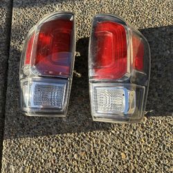 Toyota Tacoma 2022 Tail Lights OEM