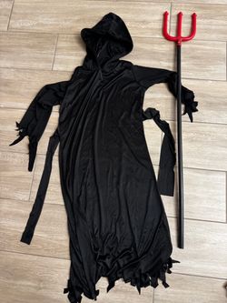 Kids Halloween Costume - Cape and Devil Fork
