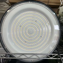 UFO LED High Bay Light, 200w, 5000K -5500k, Bright Commercial Shop Lights for Warehouse, Factory, Workshop, Garage & Barn, Ceiling Mount, UL