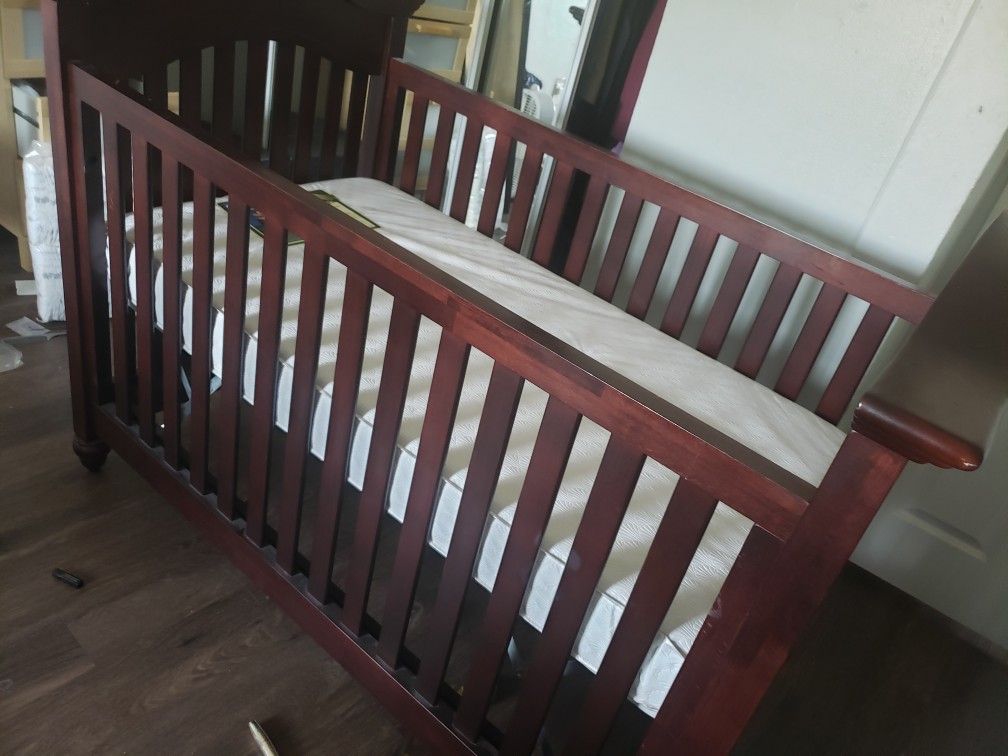 baby crib