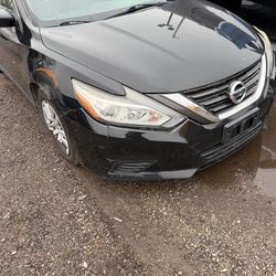 2016 Nissan Altima FOR PARTS