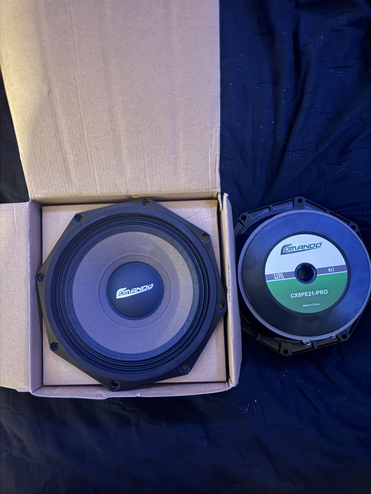 Comando Speakers
