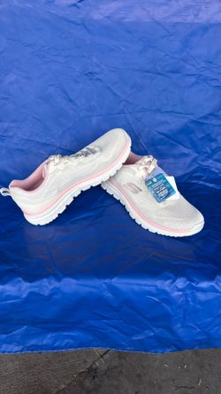 Tenis Skechers Size 8