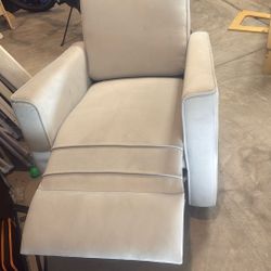 Rocking Chair For Small Places 