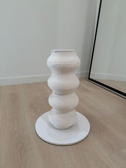 Cat scratcher