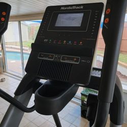 NORDICTRACK FREESTRIDE TRAINER FS5I TREADMILL