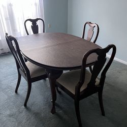 Dining Table With 6 Chairs And Extender Insert