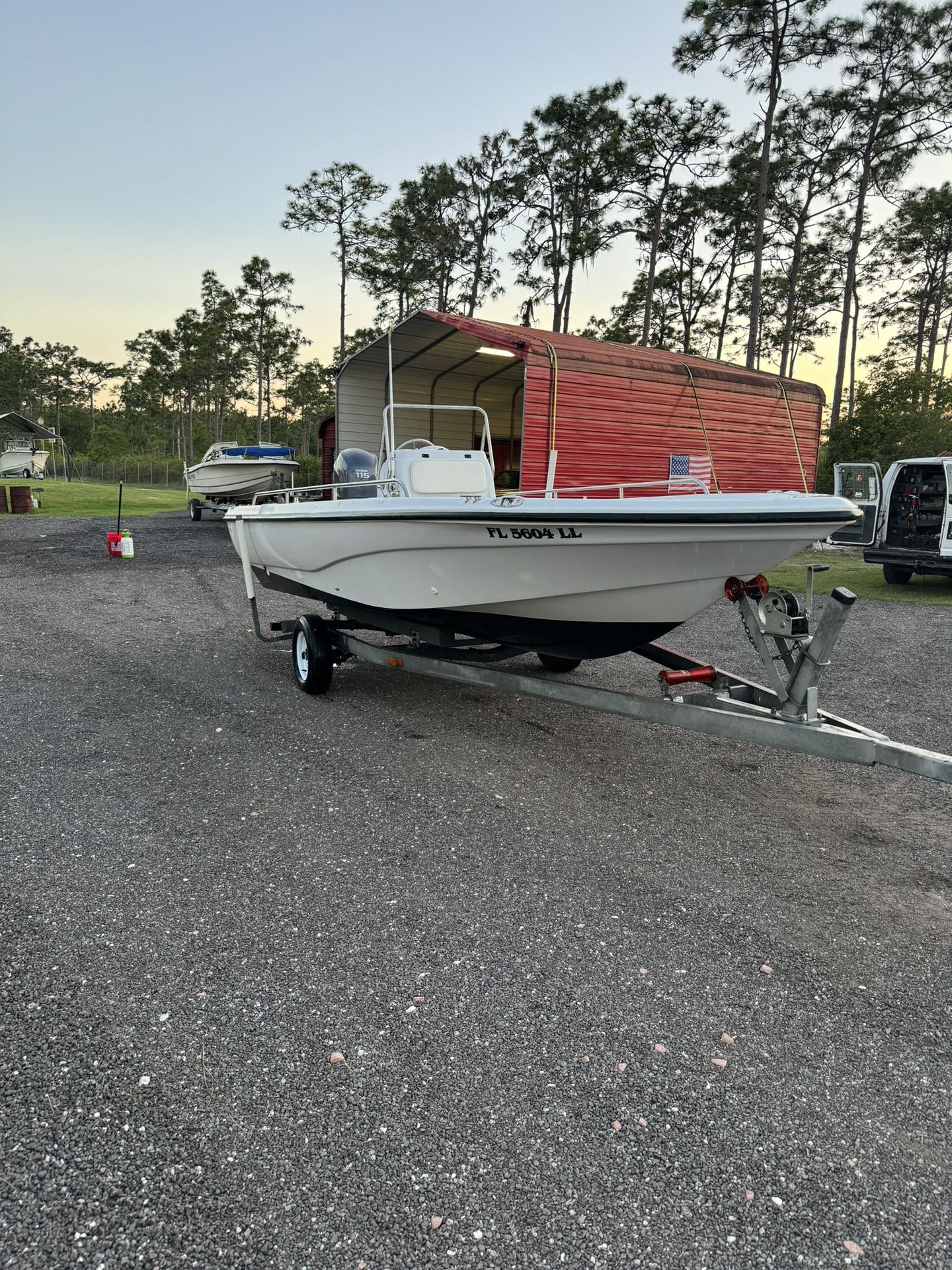 2000 Polar 19ft Bay Boat