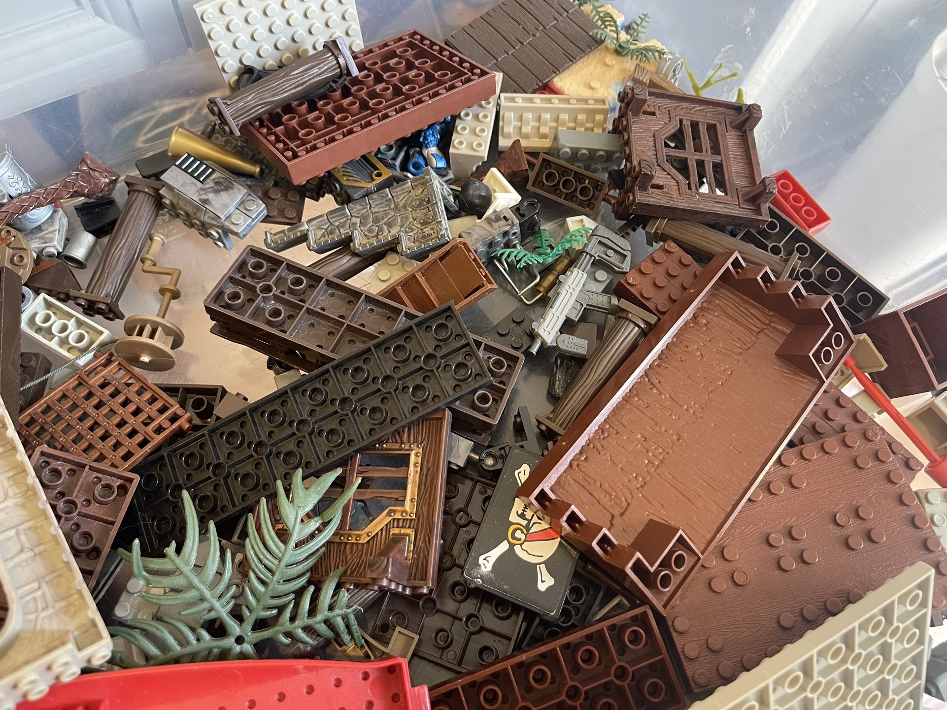 Pirates Of The Caribbean Flying Duchman Mega Blocks + Other Sets