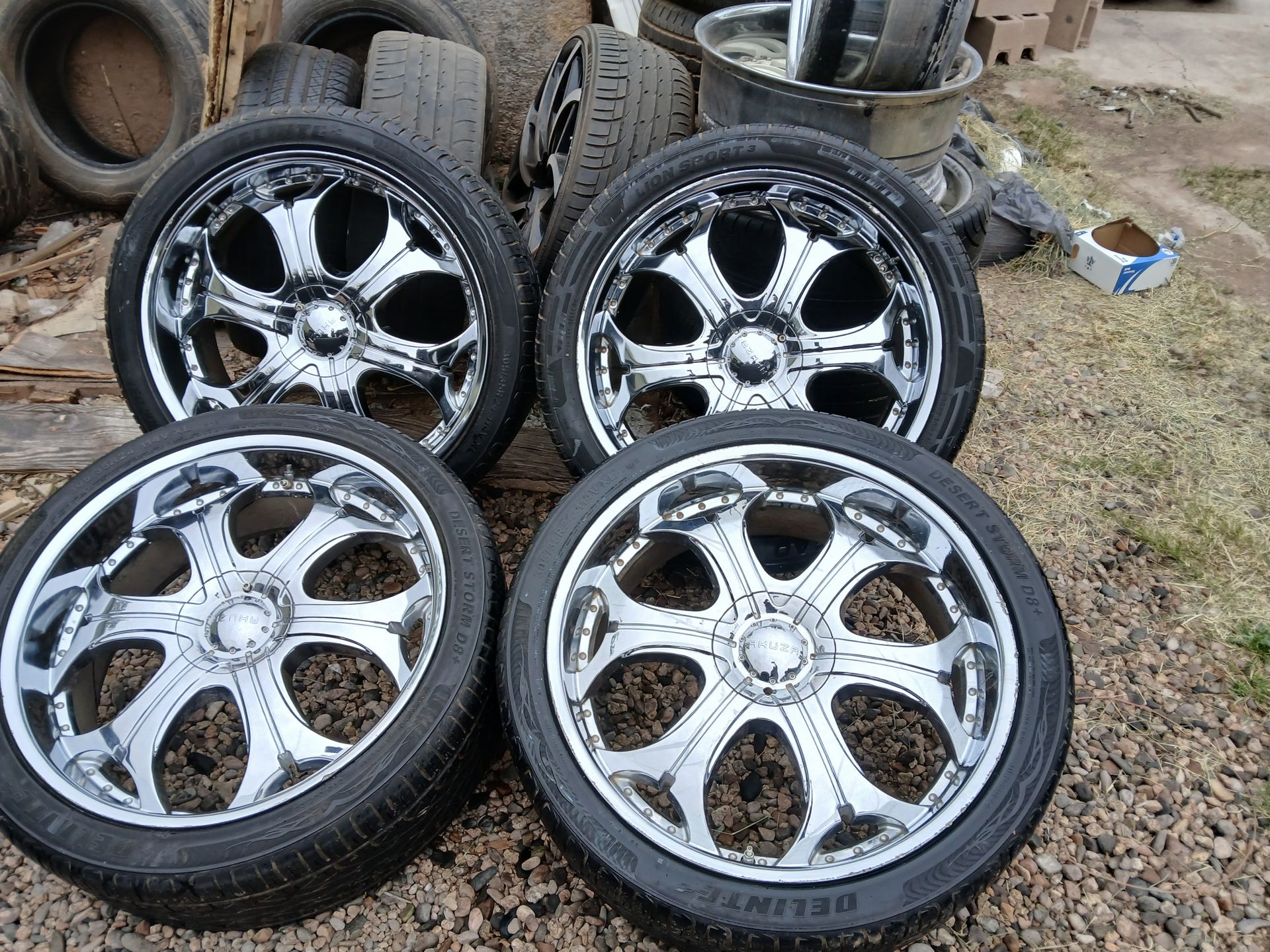 RIMS 305/35R24....6 LUGS FIT CHEVY SILVERADO YUKON TAHOE SUBURBAN NISSAN TITAN DENALLI NISSAN ARMADA TOYOTA TACOMA