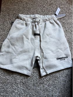 Light oatmeal essential short