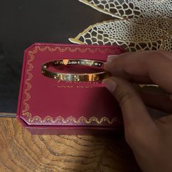 18k Gold Screw Bangle Bracelet 