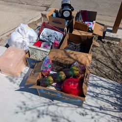 Free stuff! Curb Alert! 12411 Loraleen St Garden Grove