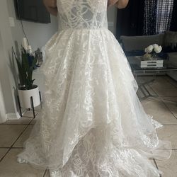 Davis’s Bridal wedding dress