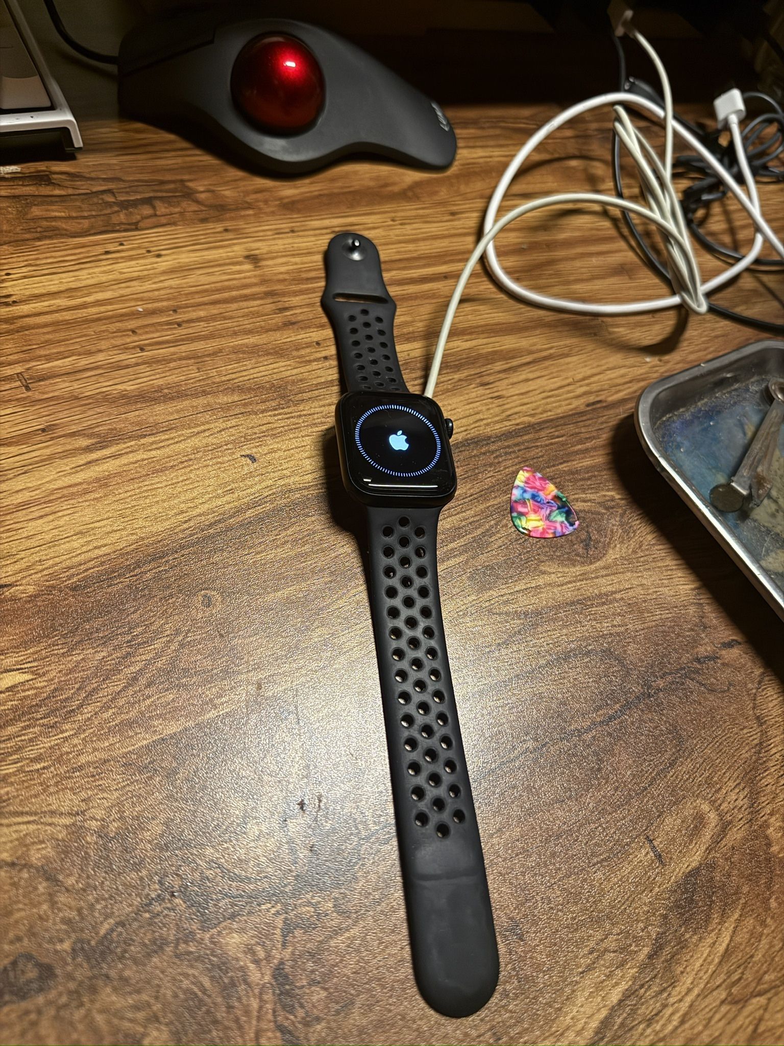 Used Apple Watch SE GPS, 44mm Midnight Aluminum Case with Black Nike Sport Band - 2nd Gen GPS (2022 model)