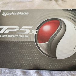 1 Dozen Taylormade TP5x Golf Balls 