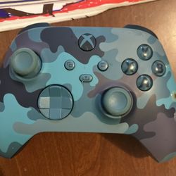 Blue Camo Xbox Controller 