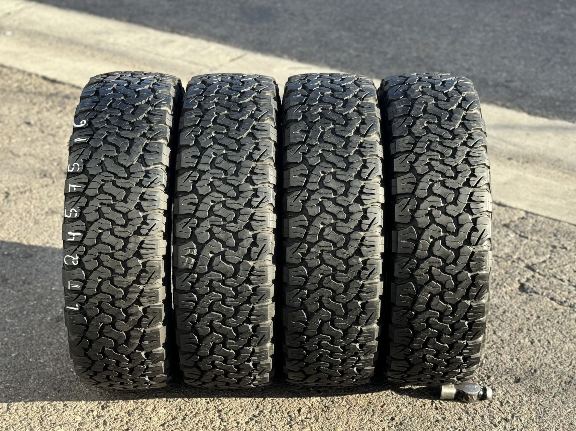 LT 245/75/16 BFGOODRICH KO2 10PLY *LIKE NEW*