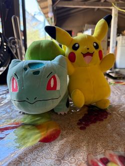 Pokémon Pikachu and Bulbasaur Plush Set