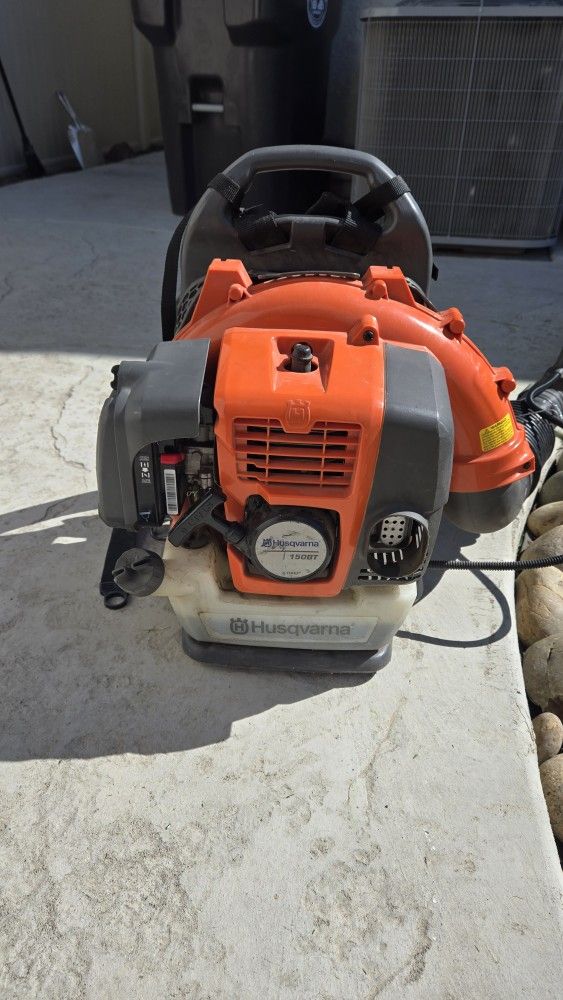 Leaf Blower