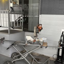 Ridgid 10” miter saw and stand ($150)
