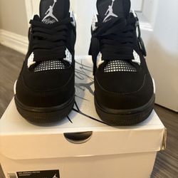 Jordan 4 White Thunder 