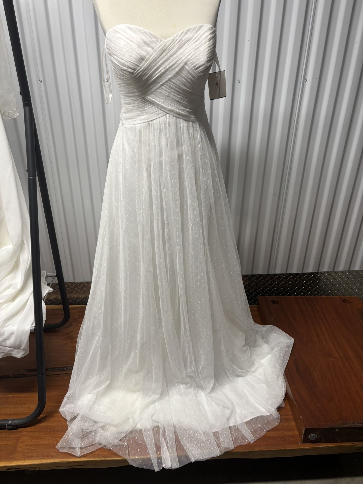 Wedding Dress Size 6 $200