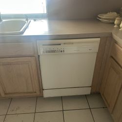 WHIRLPOOL DISHWASHER