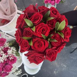 red rose ramo flowers
