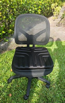 Black Mesh Desk Chair