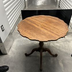 Antique Pie Crust Table