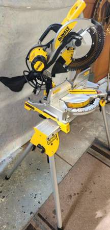 DeWalt Double Bevel Mitre Saw With Stand