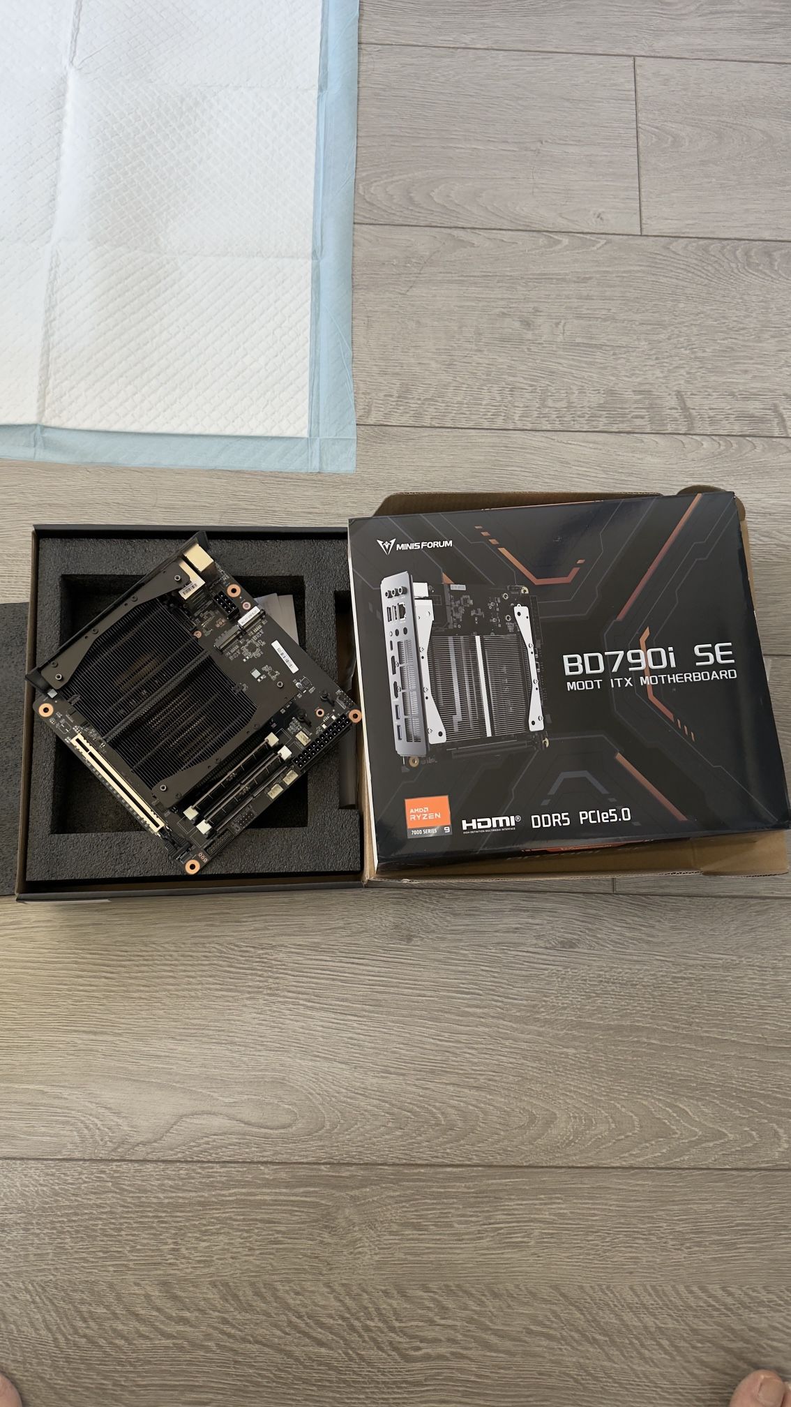 Minisform BD790i w/ 96 GB Crucial RAM