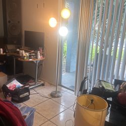 3 Way Ligt Lamp Tall One