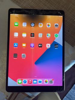 iPad Pro 1st gen. 256gb. Cracked screen