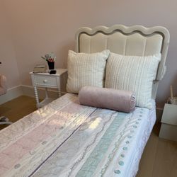 Twin Bed With Drawer And Light