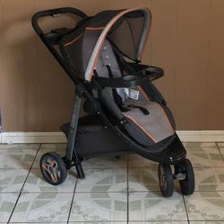 LIKE NEW GRACO MODES STROLLER AND BASSINET 2 IN 1