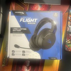 HyperX Cloud Flight Wireless Gaming Headset for PlayStation 4/5: USB, Built-In Microphone
